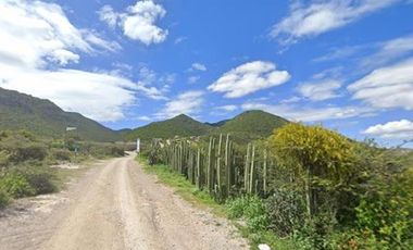 Terreno en Peña de Bernal, Querétaro. Sup. 22,792.51 m2