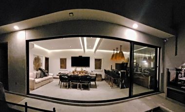 CASA EN VENTA CON ALBERCA EN  FRACCIONAMIENTO REFORMA