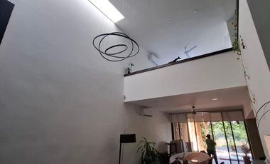 Casa Bonita en Venta, Privada Tamora, PANELES SOLARES, con amenidades