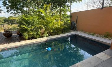 Casa Bonita en Venta, Privada Tamora, PANELES SOLARES, con amenidades