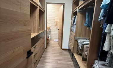 Casa Bonita en Venta, Privada Tamora, PANELES SOLARES, con amenidades