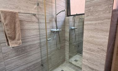 Casa Bonita en Venta, Privada Tamora, PANELES SOLARES, con amenidades