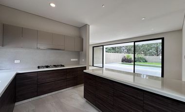 CASA EN FRACCIONAMIENTO REAL DE TETELA