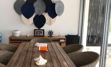 Departamento en planta baja frente al mar  en VENTA 3 recamaras