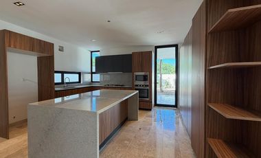 Casa en venta en Mérida dentro de Club de Golf | Casa Irina |