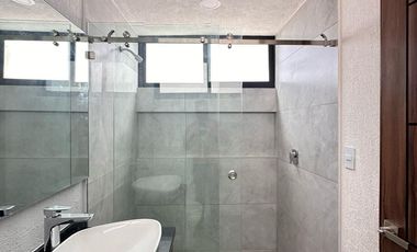 VENTA casa en Angelopolis II 5 recamaras y jardin