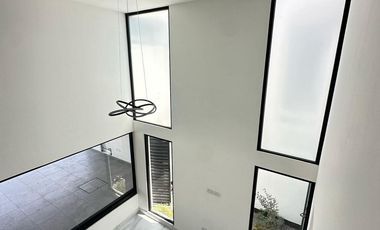 VENTA casa en Angelopolis II 5 recamaras y jardin