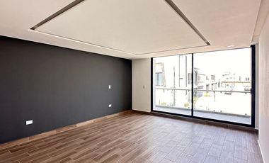 VENTA casa en Angelopolis II 5 recamaras y jardin