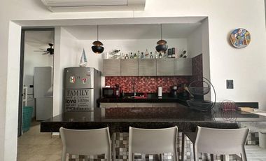 VILLA AMUEBLADA CON PANELES SOLARES  EN VENTA EN TELCHAC PUERTO, YUCATÁN.