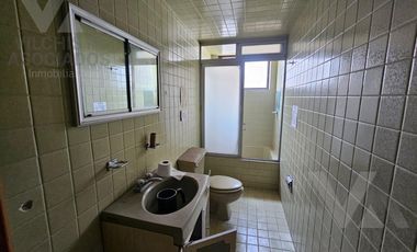 EDIFICIO CON LOCALES COMERCIALES EN VENTA EN EL CENTRO DE TOLUCA, CALLE ALLENDE