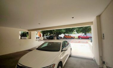 Casa muy amplia en venta, fraccionamiento Puerta de Hierro Puebla