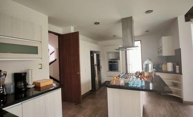 Casa muy amplia en venta, fraccionamiento Puerta de Hierro Puebla