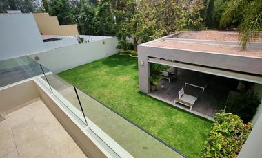 Casa muy amplia en venta, fraccionamiento Puerta de Hierro Puebla