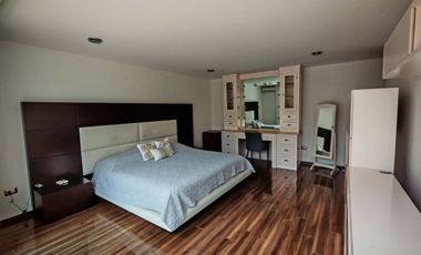 Casa muy amplia en venta, fraccionamiento Puerta de Hierro Puebla