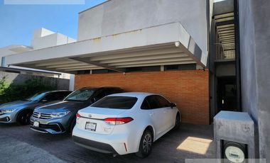 Casa en Fraccionamiento El Pedregal de Querétaro