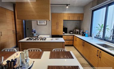 Casa en Fraccionamiento El Pedregal de Querétaro