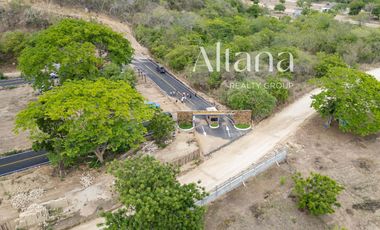 Terreno en venta en Bahías de Huatulco, camino a San Agustín