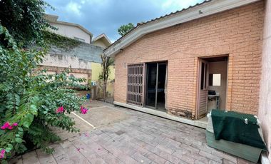 Hermosa Residencia en Colonial de la Sierra, San Pedro Garza García, N. L.