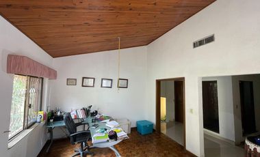 Hermosa Residencia en Colonial de la Sierra, San Pedro Garza García, N. L.