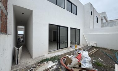 CASA EN VENTA EN LOMAS DEL DORADO