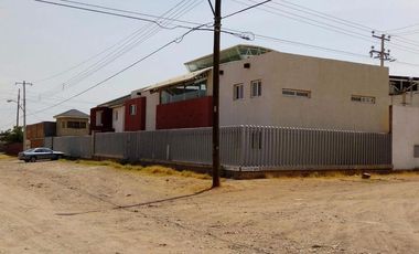Oportunidad Bodega en venta o renta con oficinas
