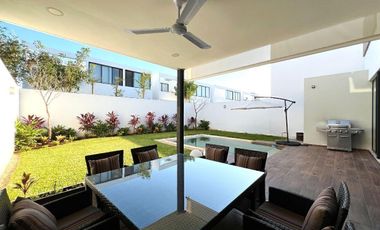 CASA EN VENTA EN PRIVADA TAMORA EQUIPADA, CONKAL.