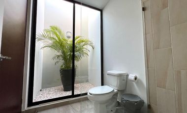 CASA EN VENTA EN PRIVADA TAMORA EQUIPADA, CONKAL.