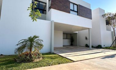 CASA EN VENTA EN PRIVADA TAMORA EQUIPADA, CONKAL.