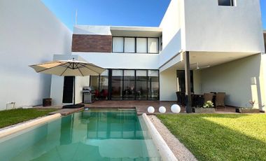 CASA EN VENTA EN PRIVADA TAMORA EQUIPADA, CONKAL.