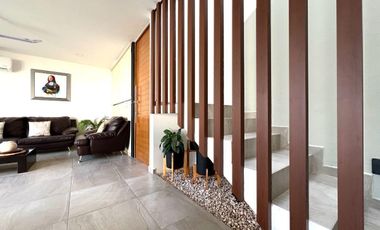 CASA EN VENTA EN PRIVADA TAMORA EQUIPADA, CONKAL.