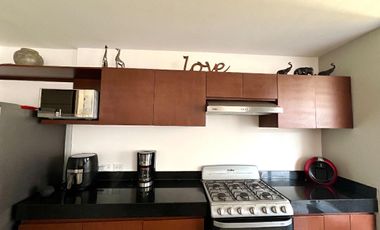 CASA EN VENTA EN PRIVADA TAMORA EQUIPADA, CONKAL.