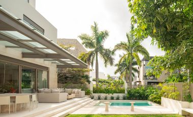 Casa en venta dentro de Laguna 1 Puerto Cancún