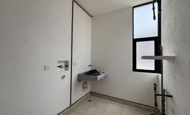 LOMAS DEL DORADO, Casa en VENTA de UNA PLANTA, 2 recamaras y jardin