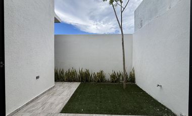 LOMAS DEL DORADO, Casa en VENTA de UNA PLANTA, 2 recamaras y jardin