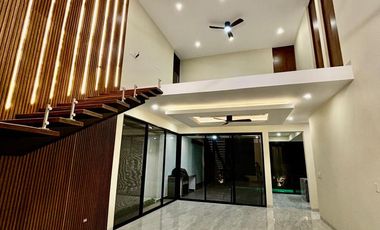 Casa de 4 recámaras en privada con amenidades en venta en Temozón Norte
