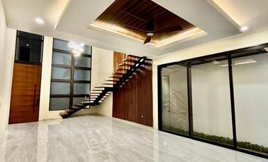 Casa de 4 recámaras en privada con amenidades en venta en Temozón Norte