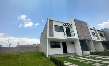 PREVENTA DE CASAS EN PRIVADA SAN ISIDRO EN SANTA MARÍA RAYÓN