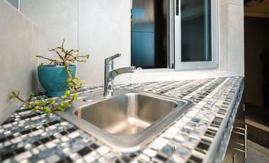 Venta de casa en condominio completamente remodelada en Av Centenario