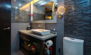 Venta de casa en condominio completamente remodelada en Av Centenario