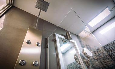 Venta de casa en condominio completamente remodelada en Av Centenario