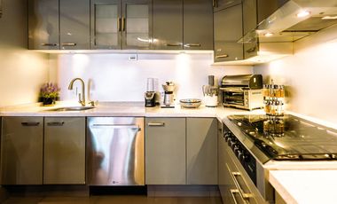 Venta de casa en condominio completamente remodelada en Av Centenario