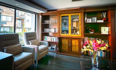 Venta de casa en condominio completamente remodelada en Av Centenario