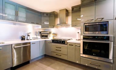 Venta de casa en condominio completamente remodelada en Av Centenario