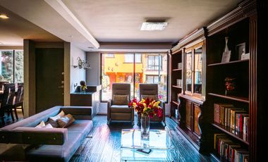 Venta de casa en condominio completamente remodelada en Av Centenario