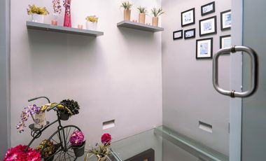 Venta de casa en condominio completamente remodelada en Av Centenario