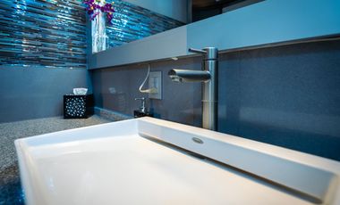 Venta de casa en condominio completamente remodelada en Av Centenario