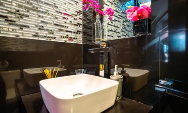 Venta de casa en condominio completamente remodelada en Av Centenario