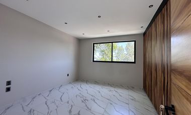 CASA EN LOMAS DE ATZINGO