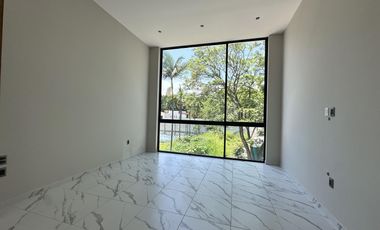 CASA EN LOMAS DE ATZINGO