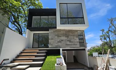 CASA EN LOMAS DE ATZINGO